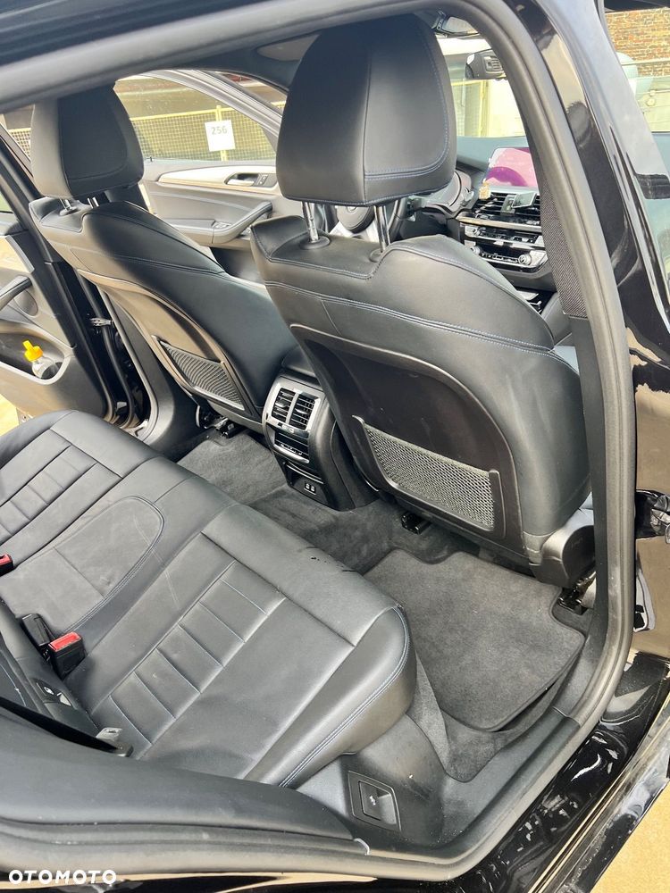 BMW X4 xDrive20d sport - 17