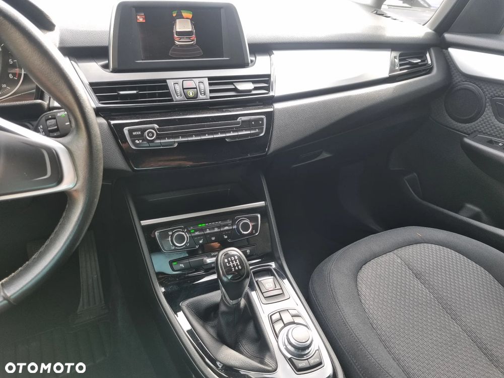 BMW Seria 2 216d Sport Line - 6