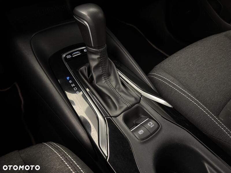 Toyota Corolla 1.8 Hybrid Comfort - 17