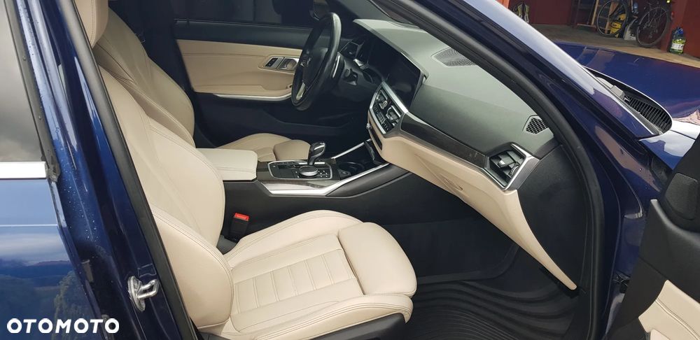 BMW Seria 3 330i Luxury Line sport - 14