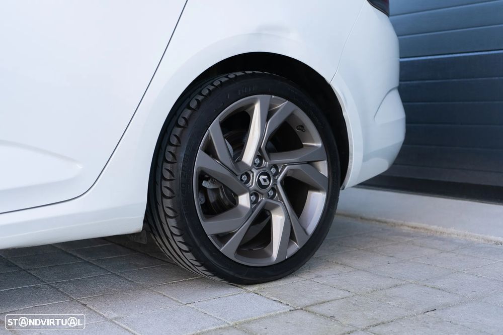 Renault Mégane Sport Tourer 1.6 E-Tech Plug-In Hybrid R.S. Line - 24