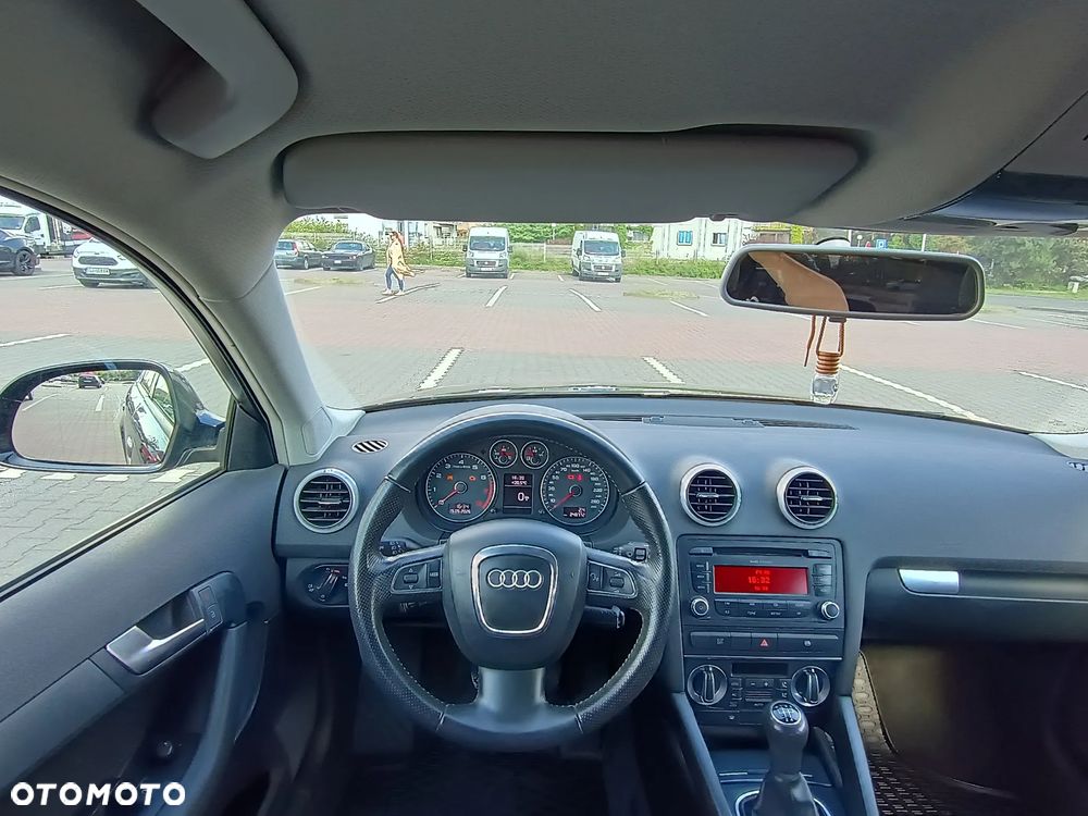 Audi A3 Sportback 1.6 Attraction - 14