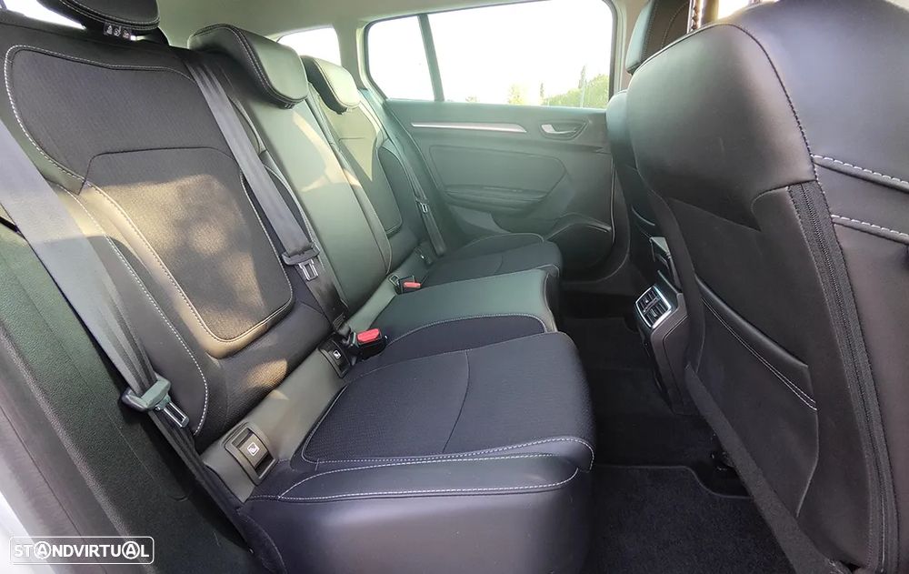 Renault Mégane Sport Tourer 1.6 E-Tech Plug-In Hybrid Equilibre - 12