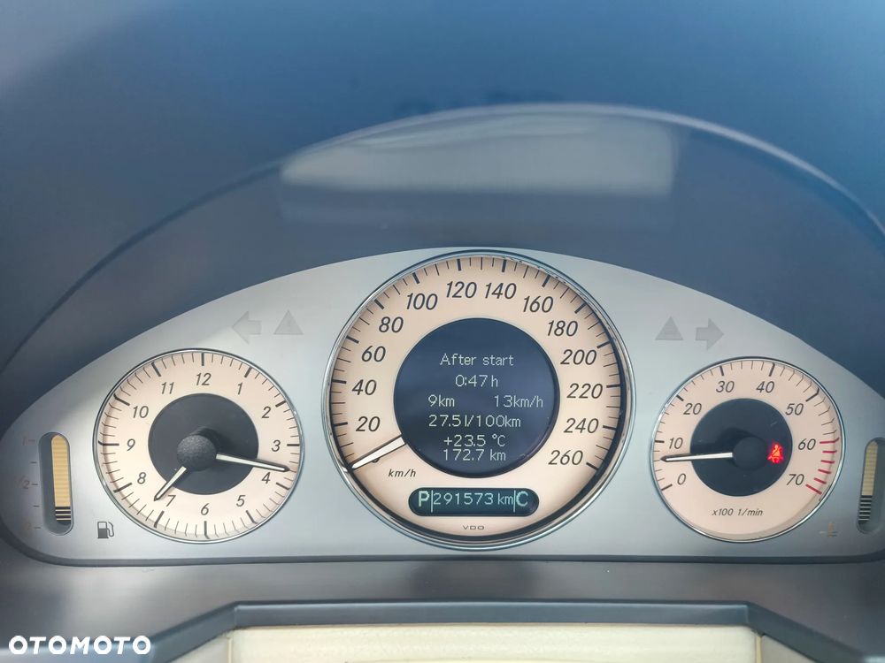Mercedes-Benz Klasa E 320 4Matic Automatik Avantgarde - 31