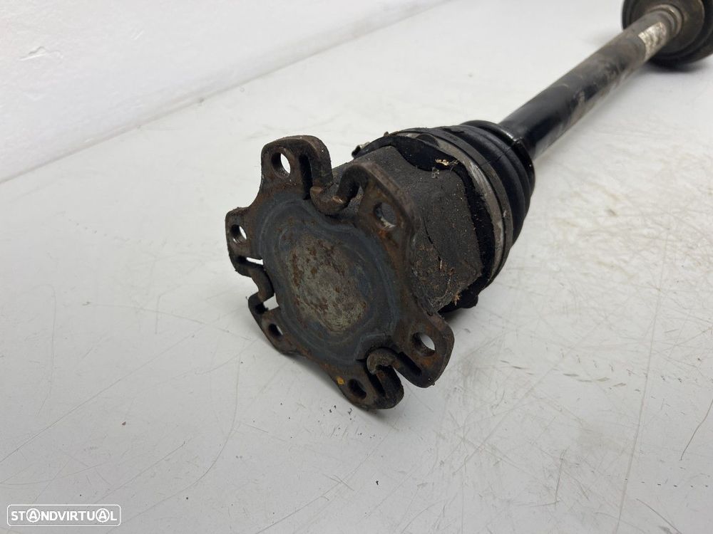 Transmissão Dto Frente Usado AUDI A4 (8E2, B6) 1.9 TDI REF. 8E0407272AT MOTOR AW... - 2