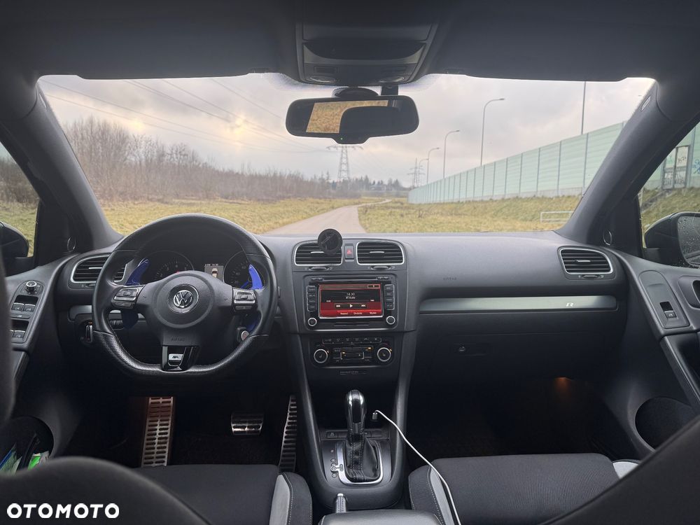 Volkswagen Golf - 10