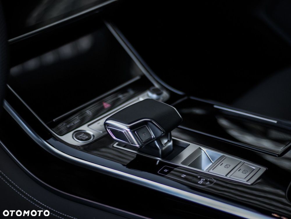 Audi A8 - 34