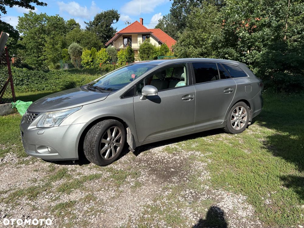 Toyota Avensis 2.0 D-4D Sol+NAVI - 13