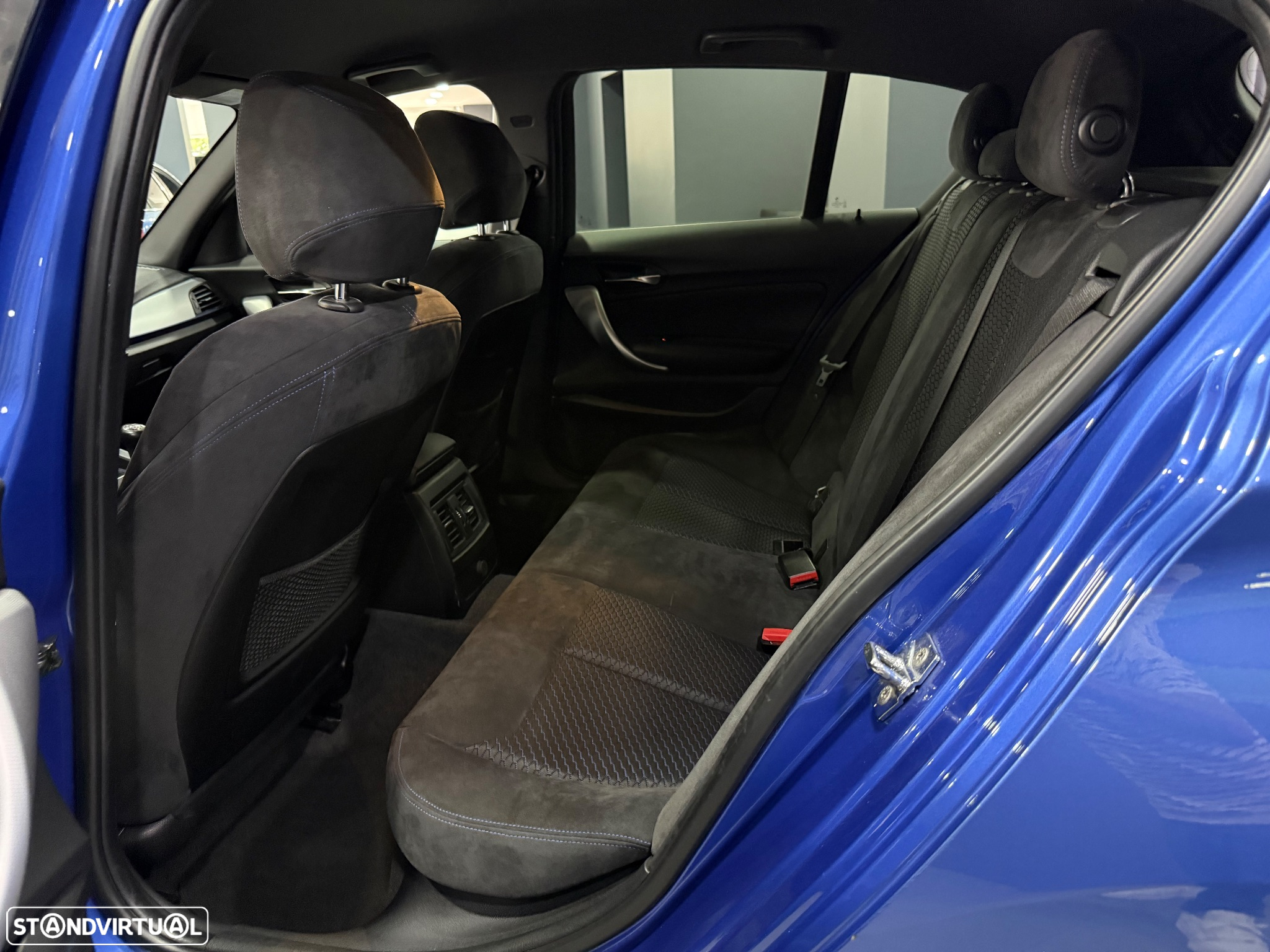 BMW 118 d Pack M - 13