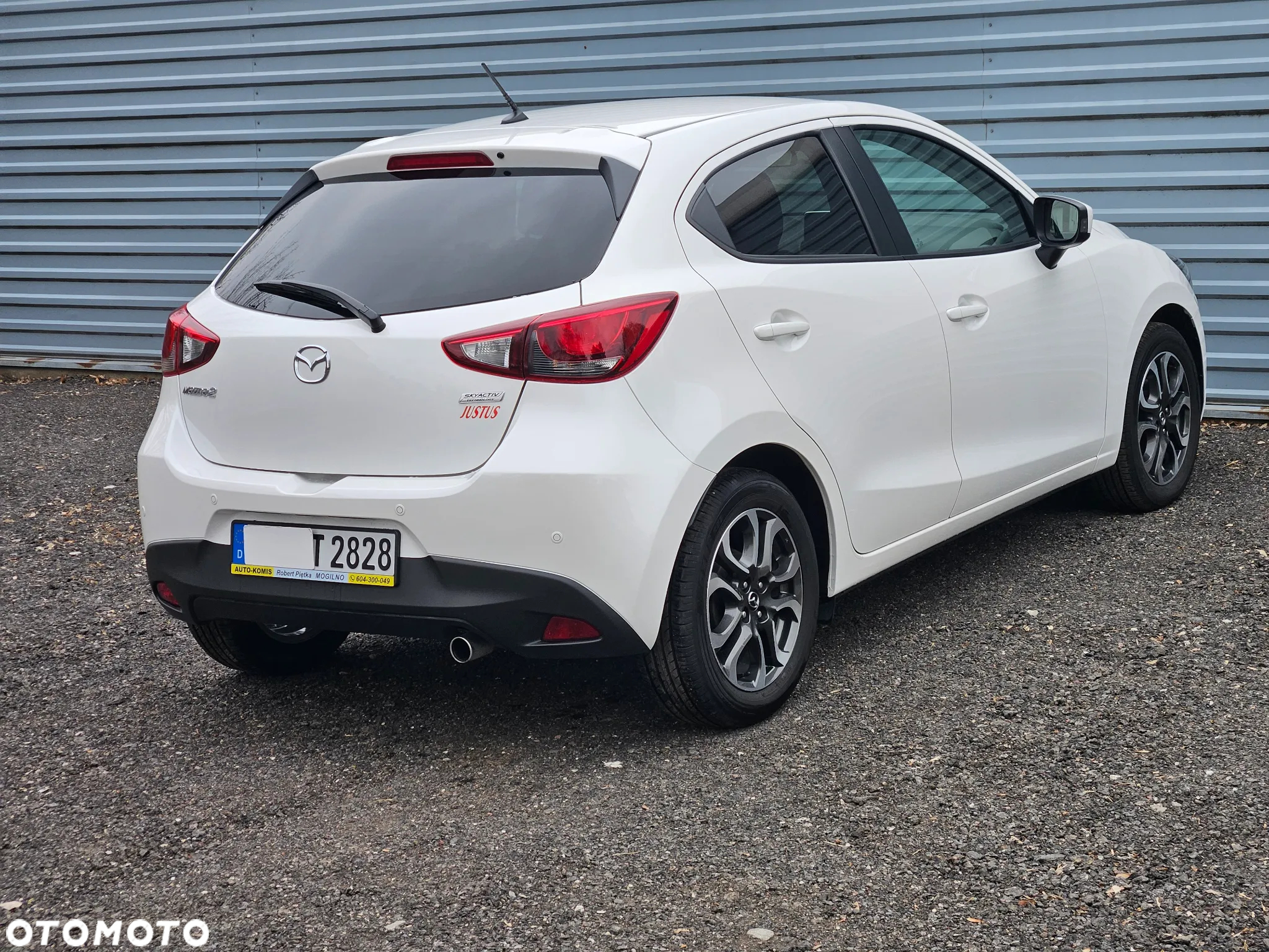 Mazda 2 - 4