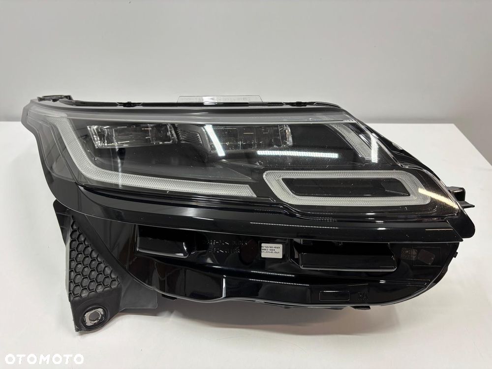 Range Rover Velar L560 Lampa Prawa Przód Przednia M8A2-13W029-LA - 1