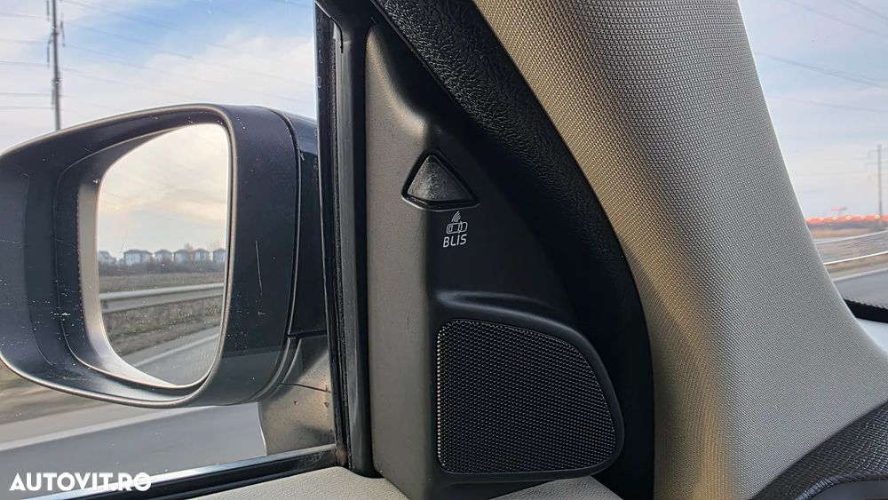 Volvo XC 60 D5 AWD - 33