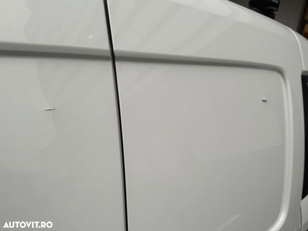 Volkswagen Caddy Maxi - 17