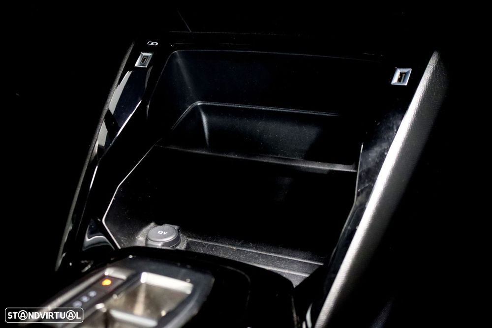 Peugeot e-2008 50 kWh Active Pack - 21