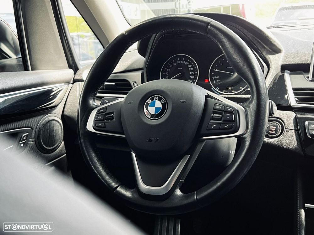 BMW 218 Active Tourer i Line Sport - 17