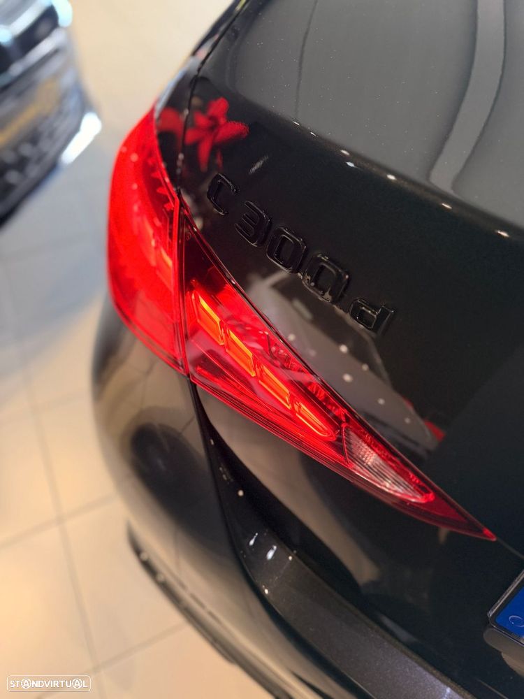 Mercedes-Benz C 300 d AMG Line - 15