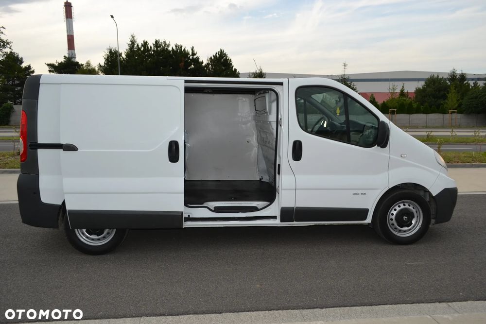 Renault Trafic - 25