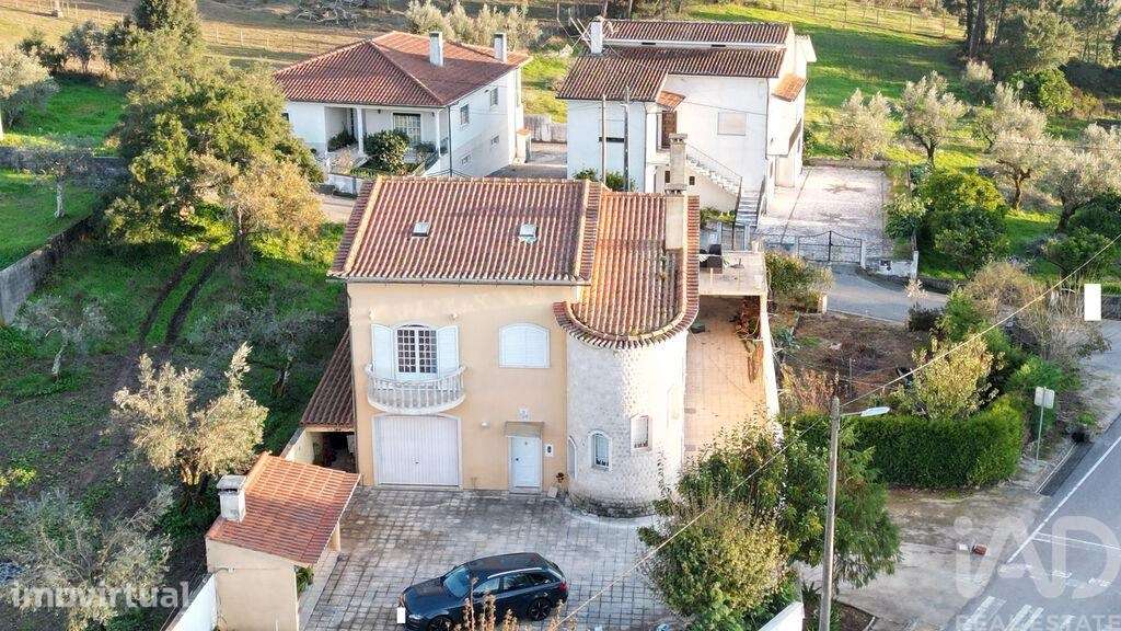 Casa / Villa T5 em Lamas de 278 m2 - Grande imagem: 2/33