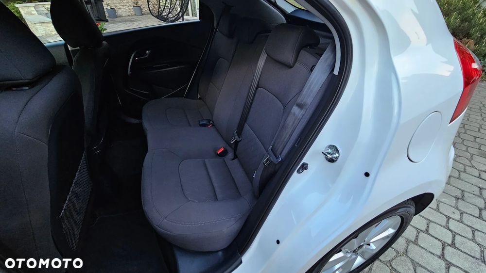 Kia Rio 1.2 L Business Line - 26