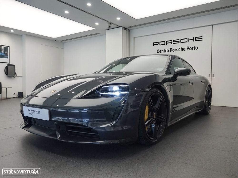Porsche Taycan Turbo S - 1