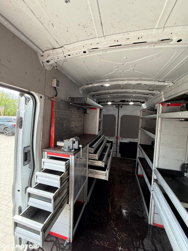 Ford Transit - 10