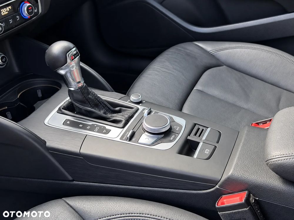 Audi A3 Limousine 40 TFSI Quattro S tronic - 27