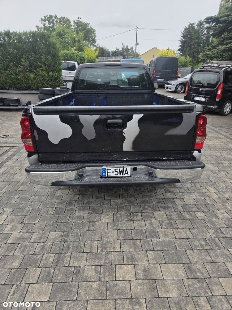 Chevrolet Silverado - 2