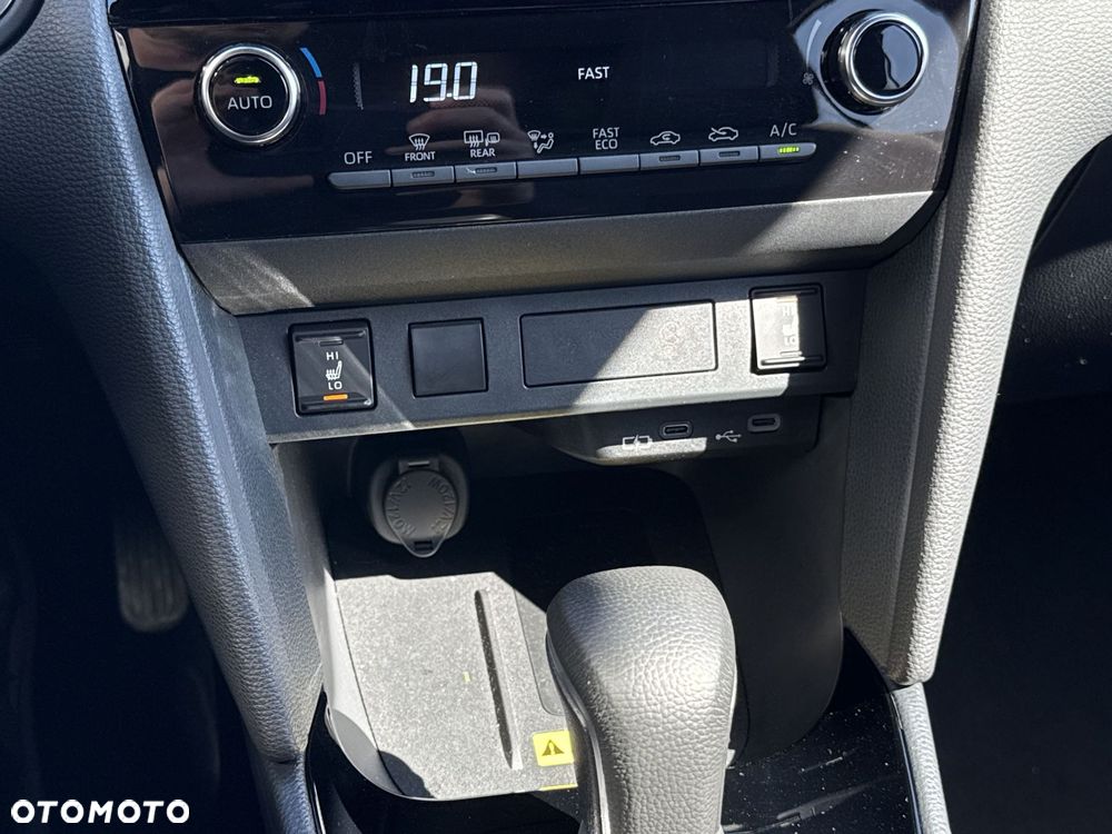 Toyota Yaris Cross Hybrid 1.5 Style - 17