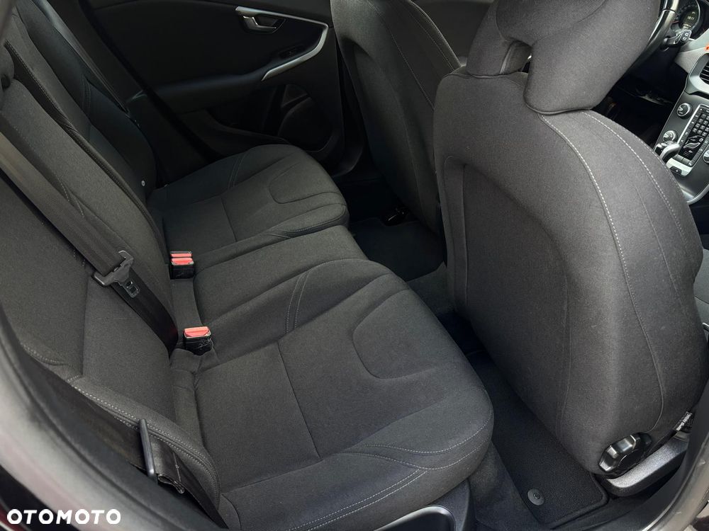 Volvo V40 D2 Kinetic - 10