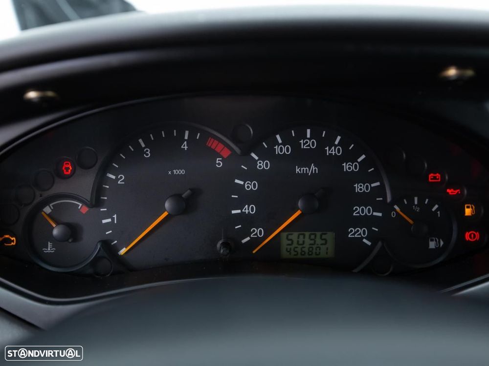 Ford Focus Van - 17