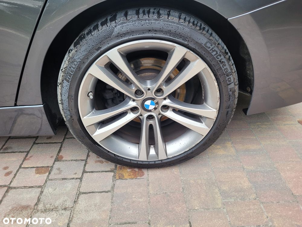 BMW Seria 3 320d Sport Line - 13