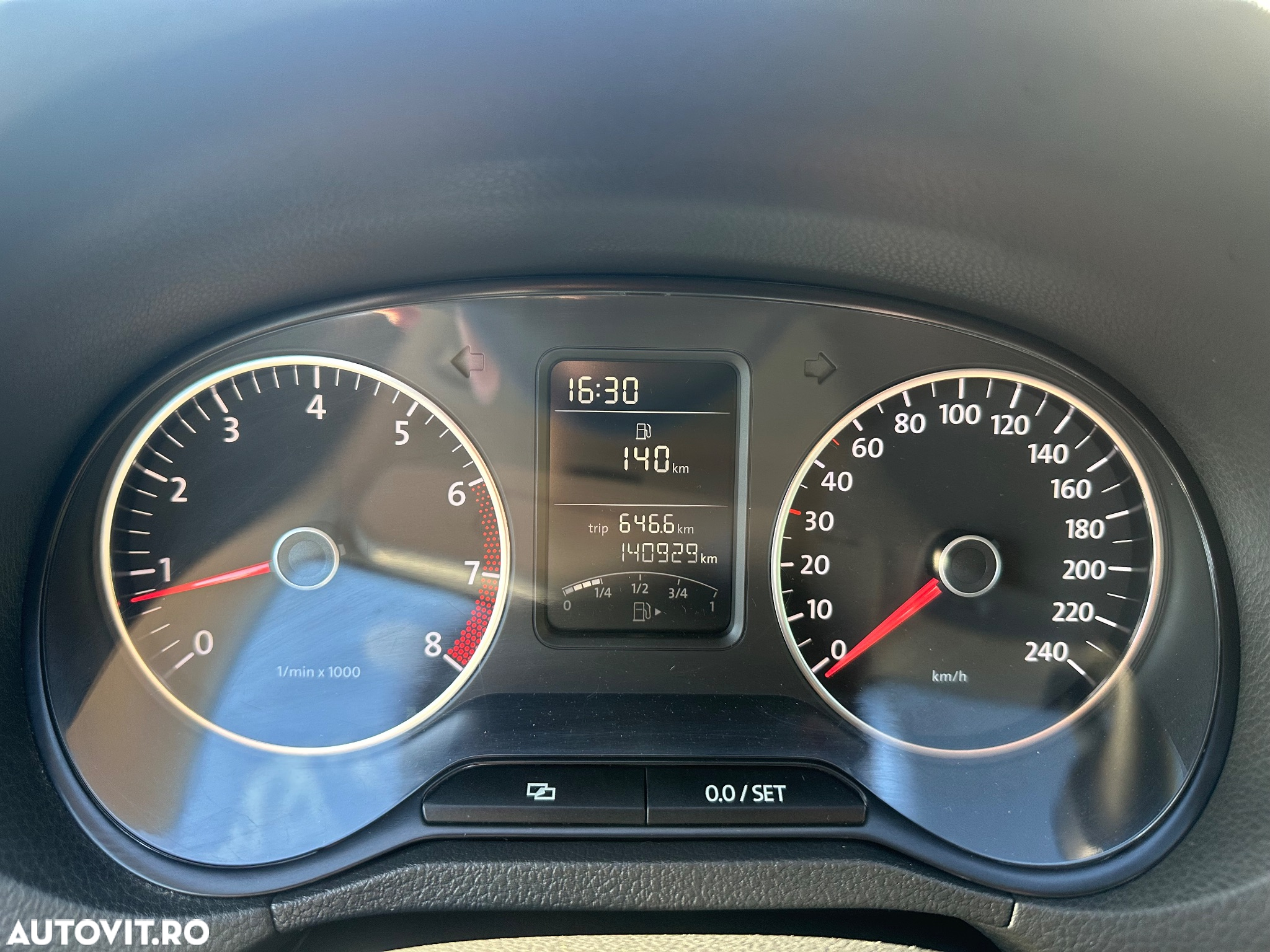 Volkswagen Polo 1.4 Highline - 16