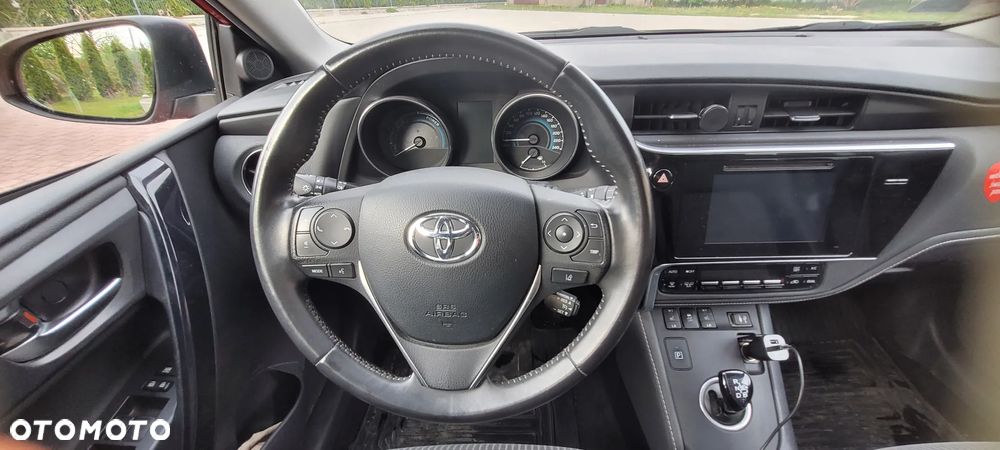 Toyota Auris Hybrid 135 Prestige - 12