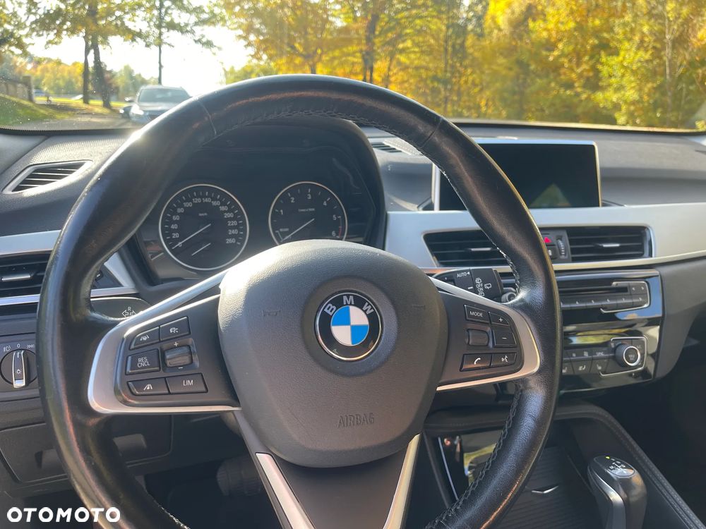 BMW X1 xDrive25d Sport Line - 24