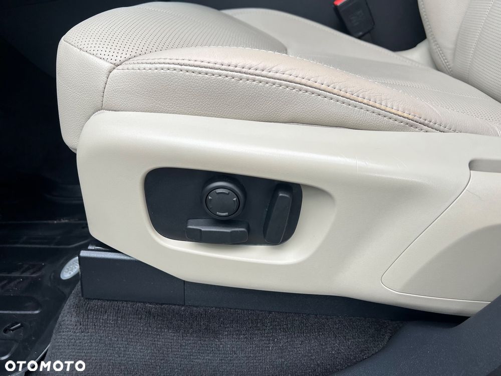 Land Rover Discovery 2.0 SD4 SE - 12