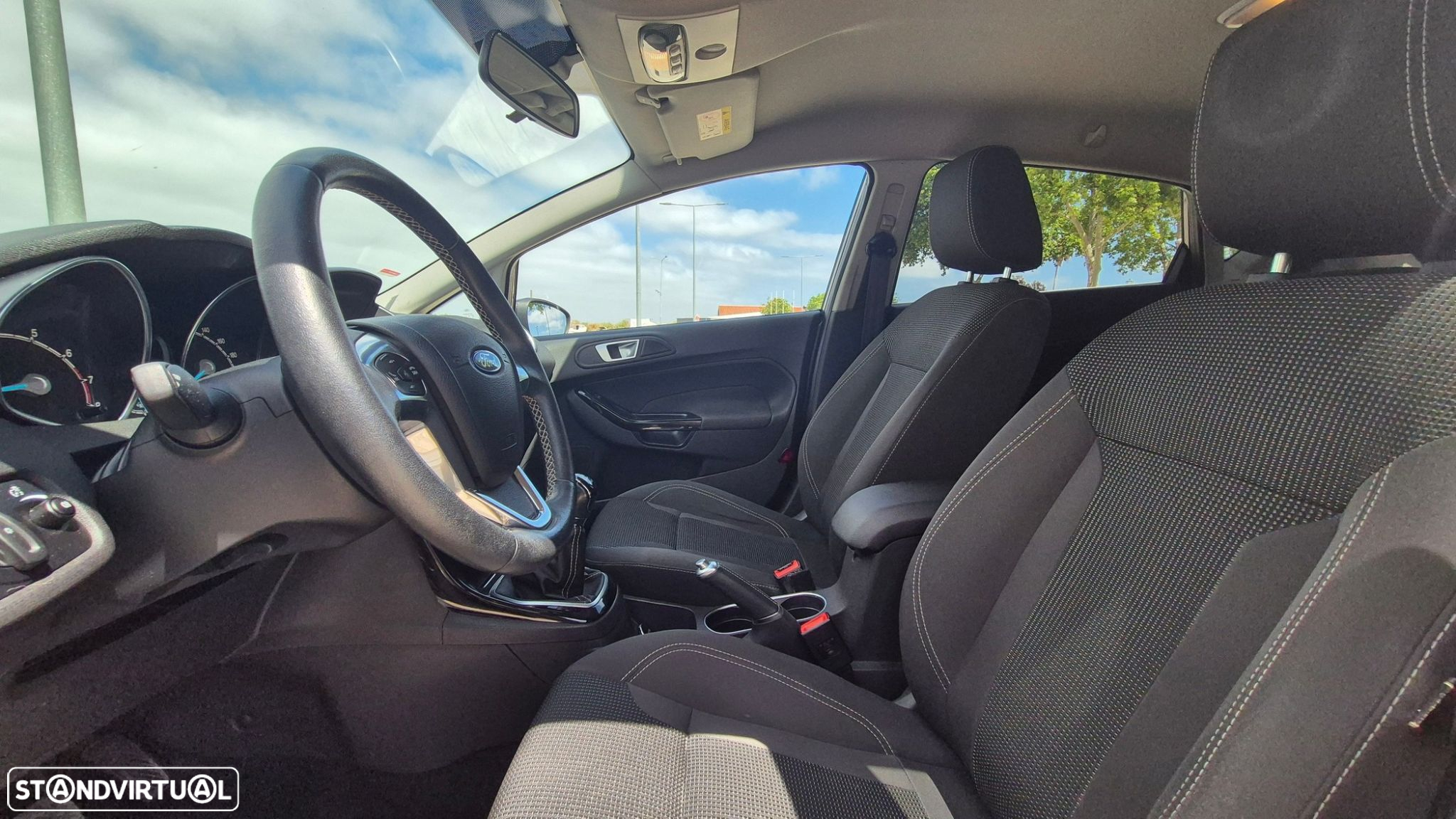 Ford Fiesta 1.0 T EcoBoost Titanium - 14