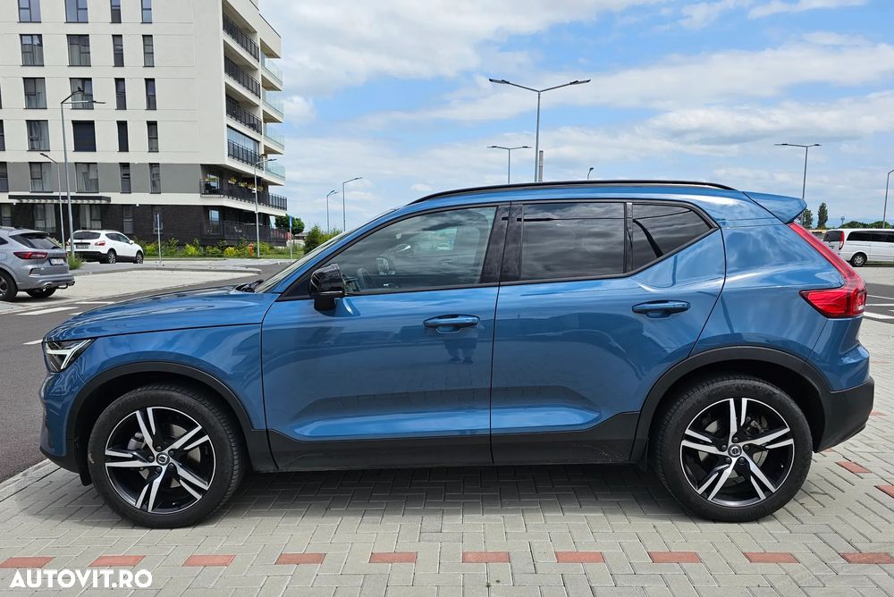 Volvo XC 40 B4 B AWD DKG Plus Dark - 4