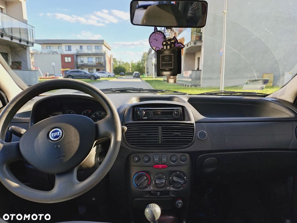 Fiat Punto 1.2 8V - 6