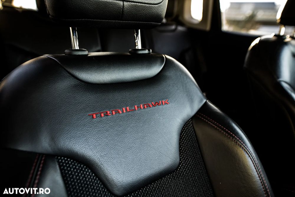 Jeep Compass 2.0 M-Jet 4x4 AT9 Low Trailhawk - 16
