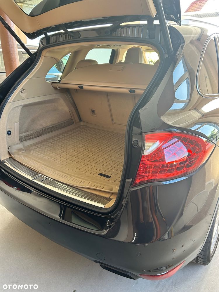 Porsche Cayenne S - 3