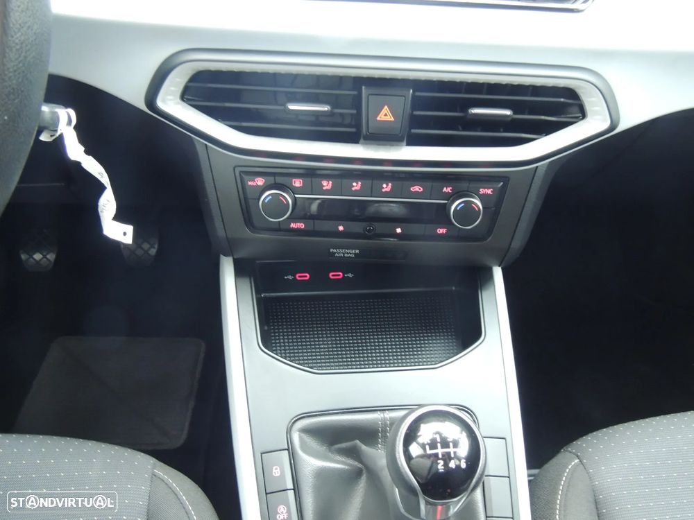SEAT Arona - 14
