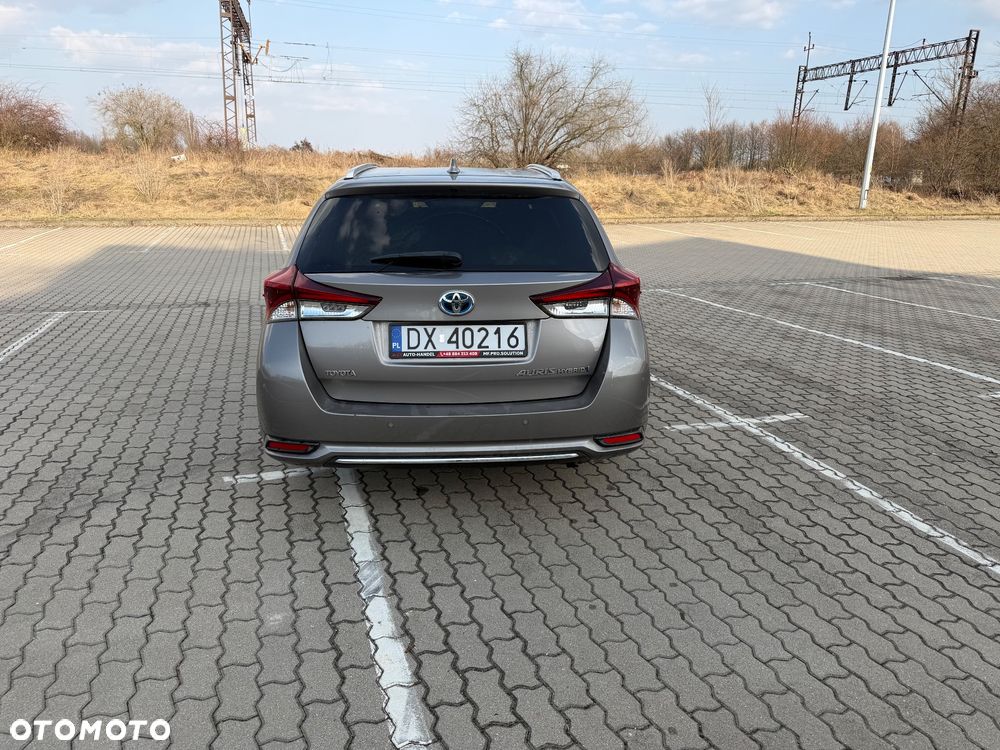 Toyota Auris 1.8 Executive - 4