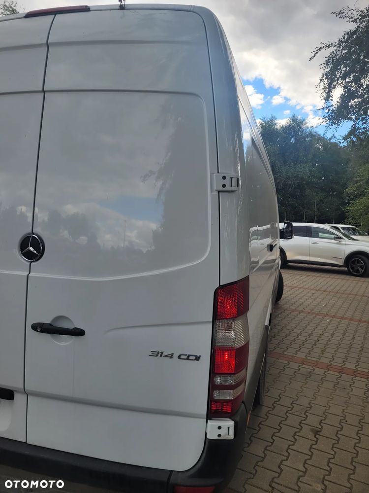 Mercedes-Benz Sprinter - 10