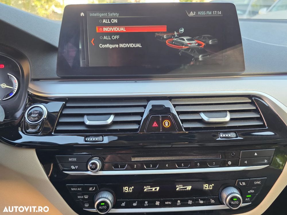 BMW Seria 5 530d xDrive Aut. Luxury Line - 16