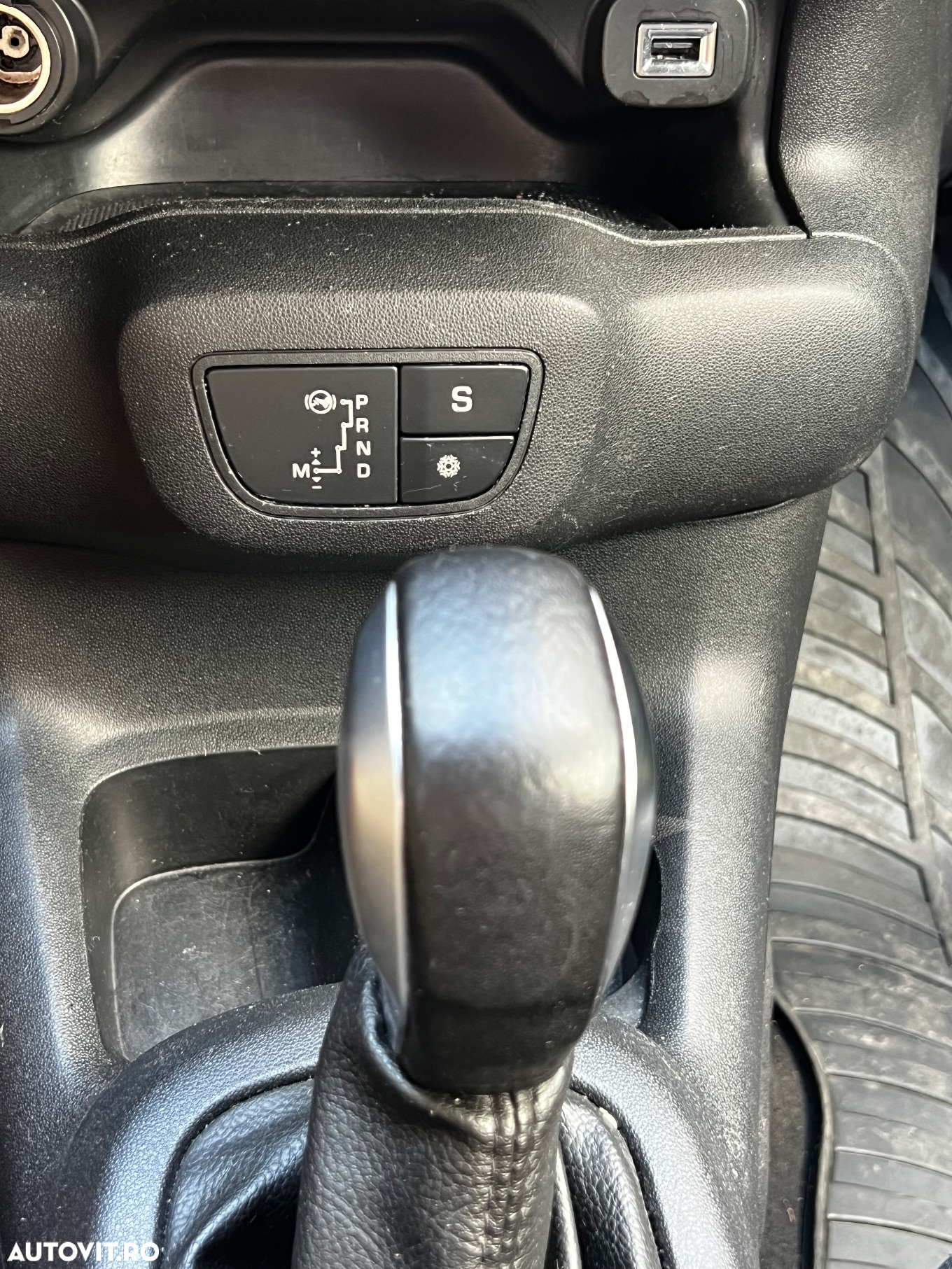 Citroën C4 Cactus VTi PureTech S&S EAT6 Shine - 3