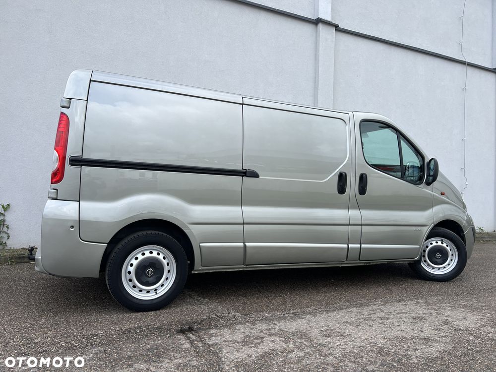 Opel Vivaro LONG - 18