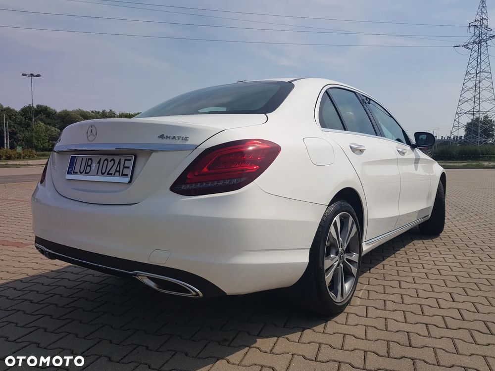 Mercedes-Benz Klasa C 300 4Matic 9G-TRONIC Exclusive - 5