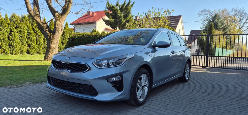 Kia Ceed 1.6 CRDi DCT Vision - 1