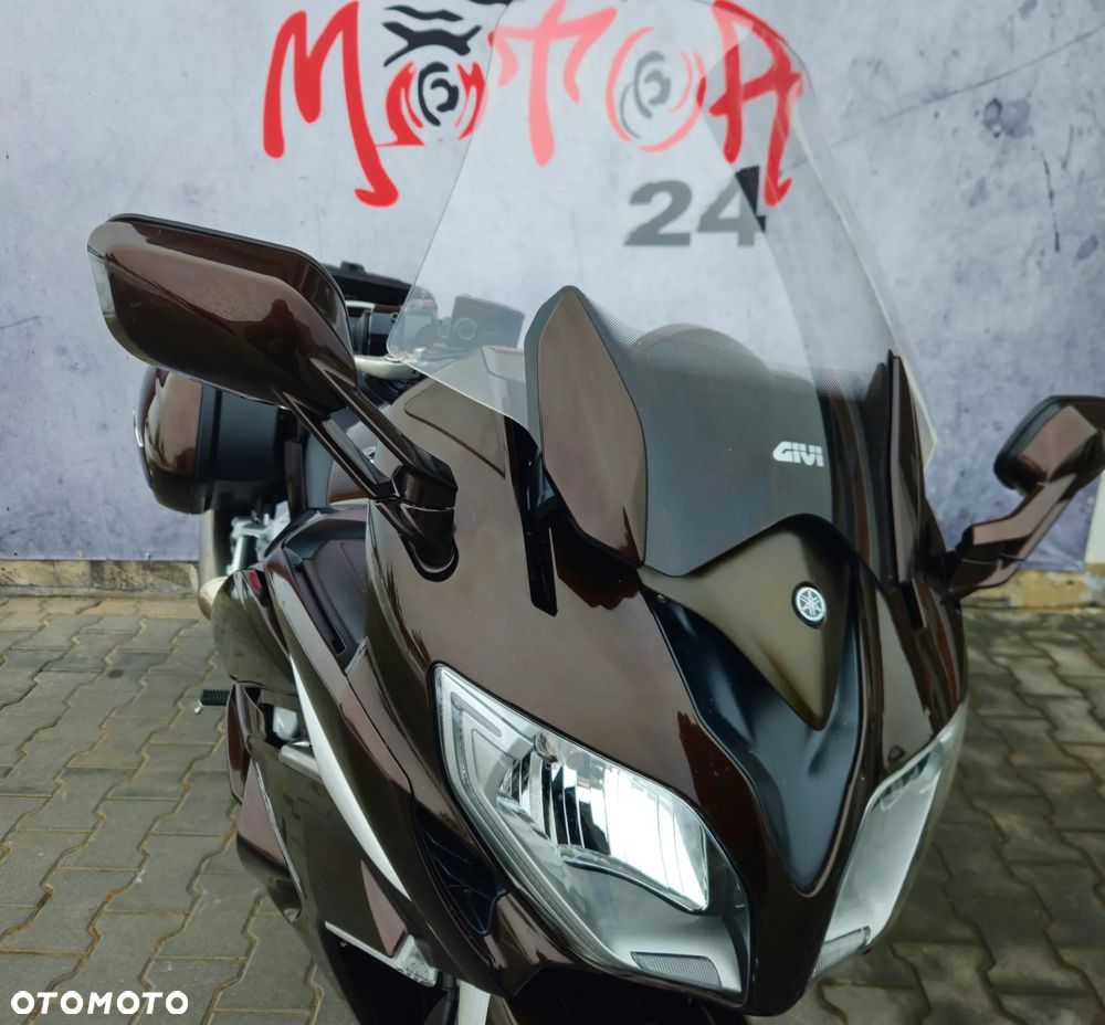 Yamaha FJR - 16