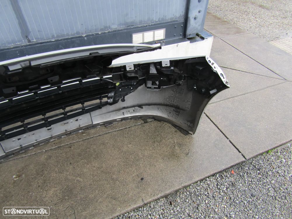 Para-choques Peugeot 207  ano 2007  (original em bom estado - 11